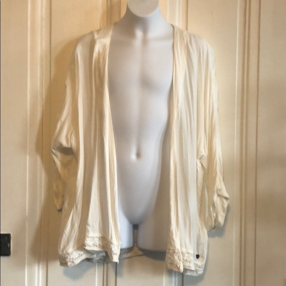 White roxy cami - Picture 2 of 3